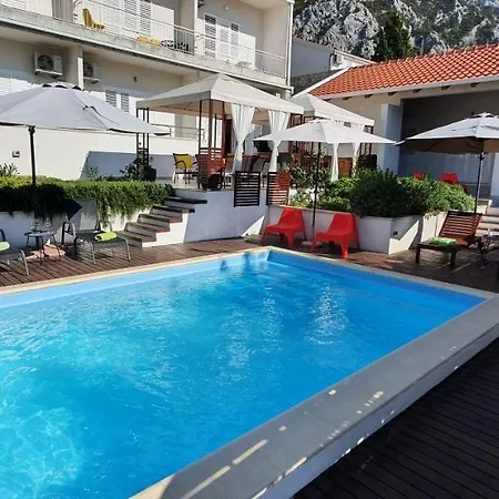 Holiday Home Olive Gradac  Exteriér fotografie