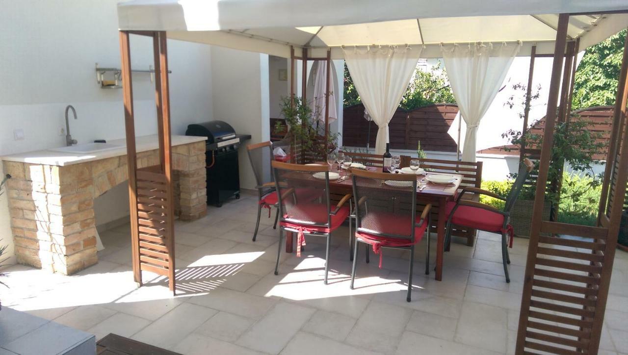 Olive Holiday home